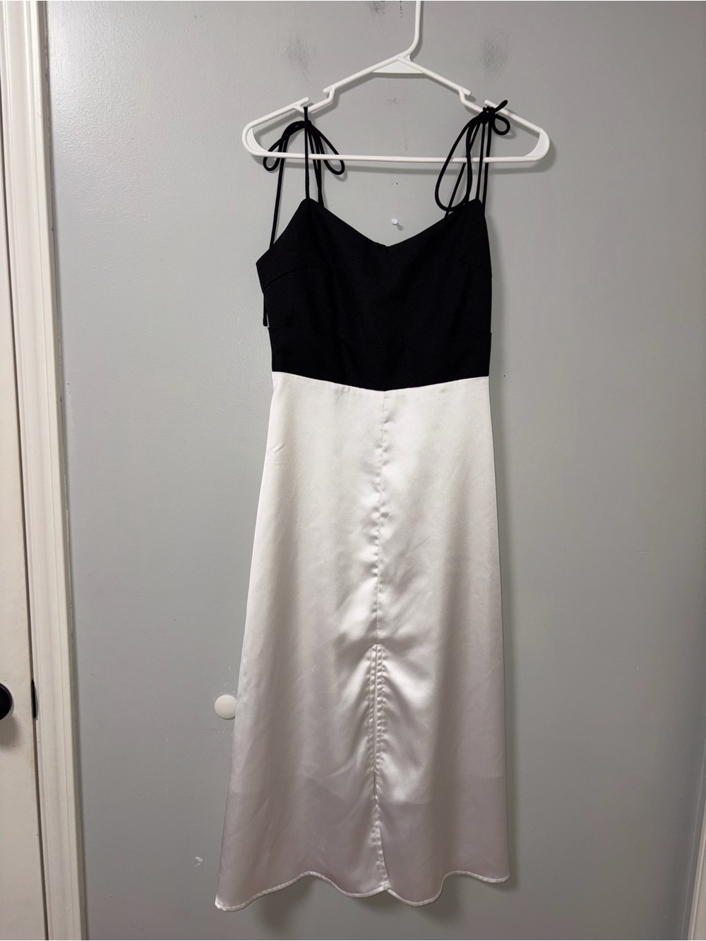 RIHOAS Splicing Color Block Dress Black Woven Smocked Back White Satin Skirt S